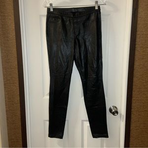 NWT Hue Black Reptile Python Leatherette Leggings size Small